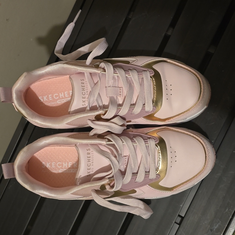Pink Skechers 1.5 Kid Size